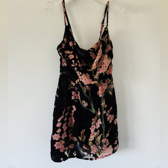 superdown Black Floral Mini Dress - Picture 4 of 6